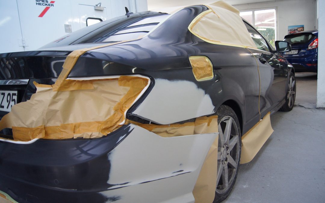 Autolackierung und Karosseriebau in Altenburg | Mercedes Coupé Unfallinstandsetzung
